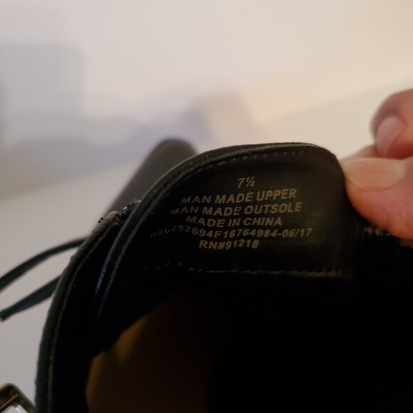 Who What wear Pointed Toe Buckle Women's Ankle Zipper Boots Black Size 7.5. - Picture 3 of 12